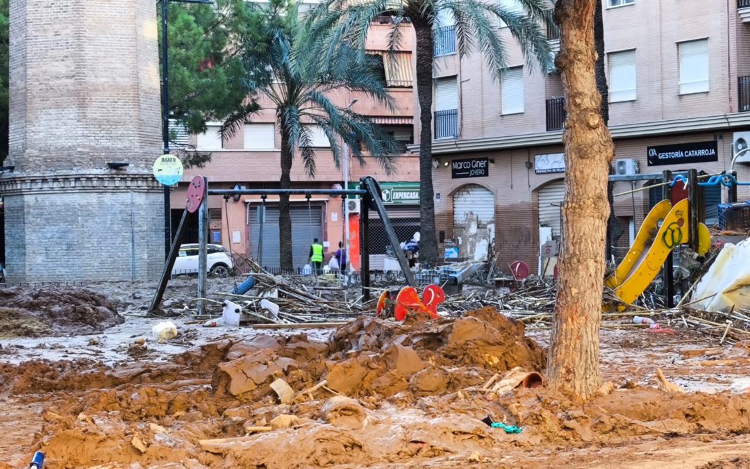 Els esplais col·laboren amb les persones afectades per la DANA